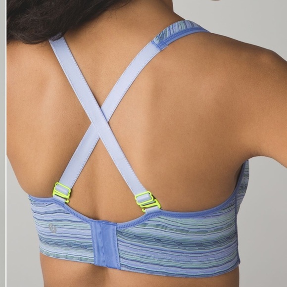 Lululemon Ta Ta Tamer blue striped sports bra 36D - Picture 5 of 9